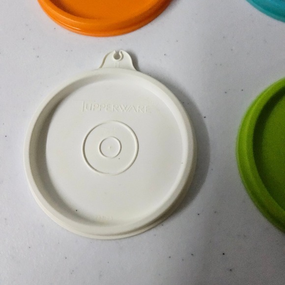 Tupperware Round Replacement Seals Lids Colorful Vintage Retro Set of 4 - Picture 3 of 8